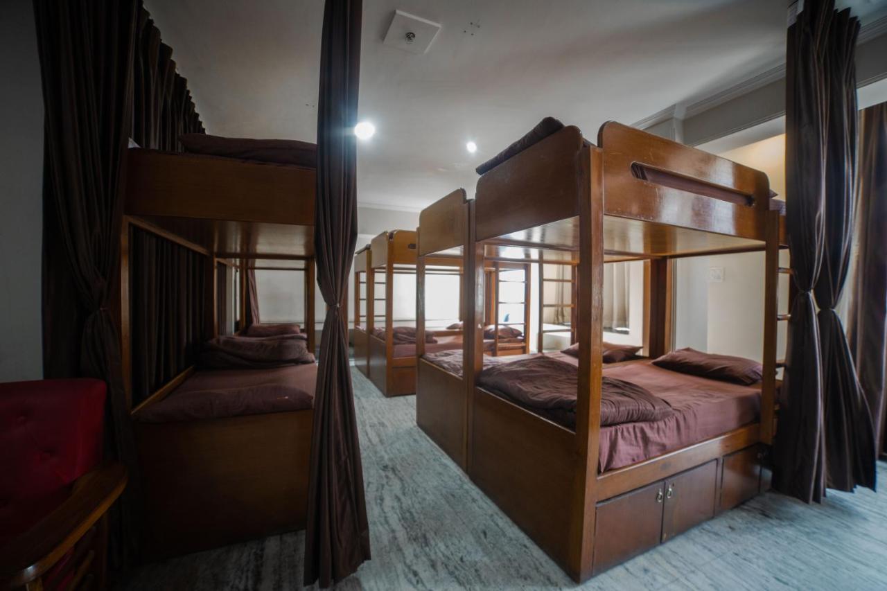 Pearl Courtyard Dormitory Varanasi Exterior foto