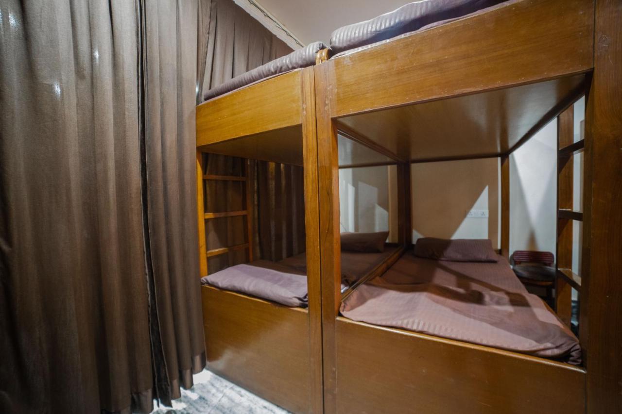 Pearl Courtyard Dormitory Varanasi Exterior foto
