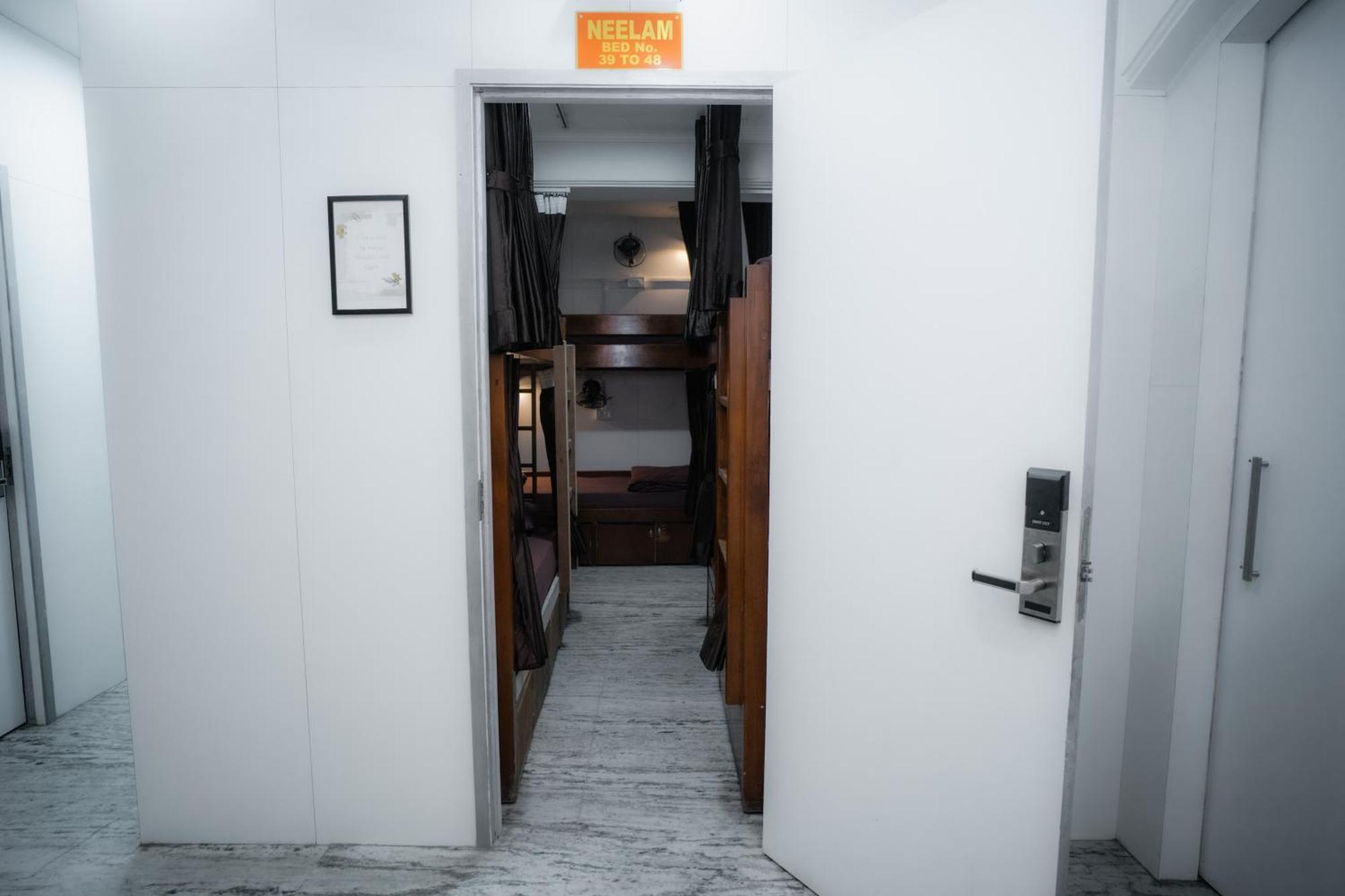 Pearl Courtyard Dormitory Varanasi Exterior foto