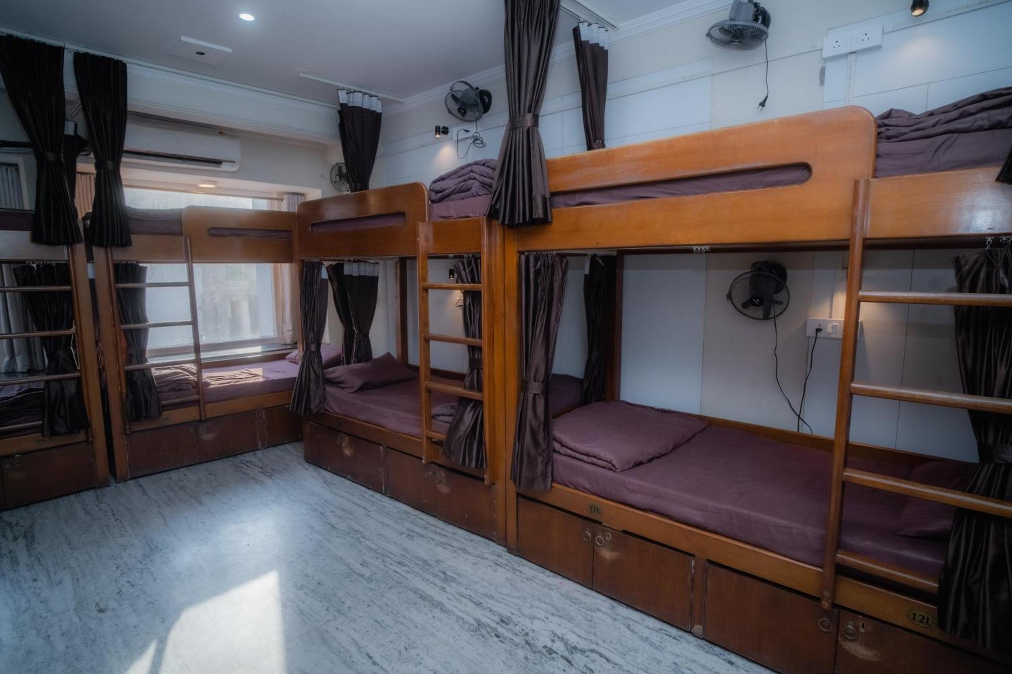Pearl Courtyard Dormitory Varanasi Exterior foto