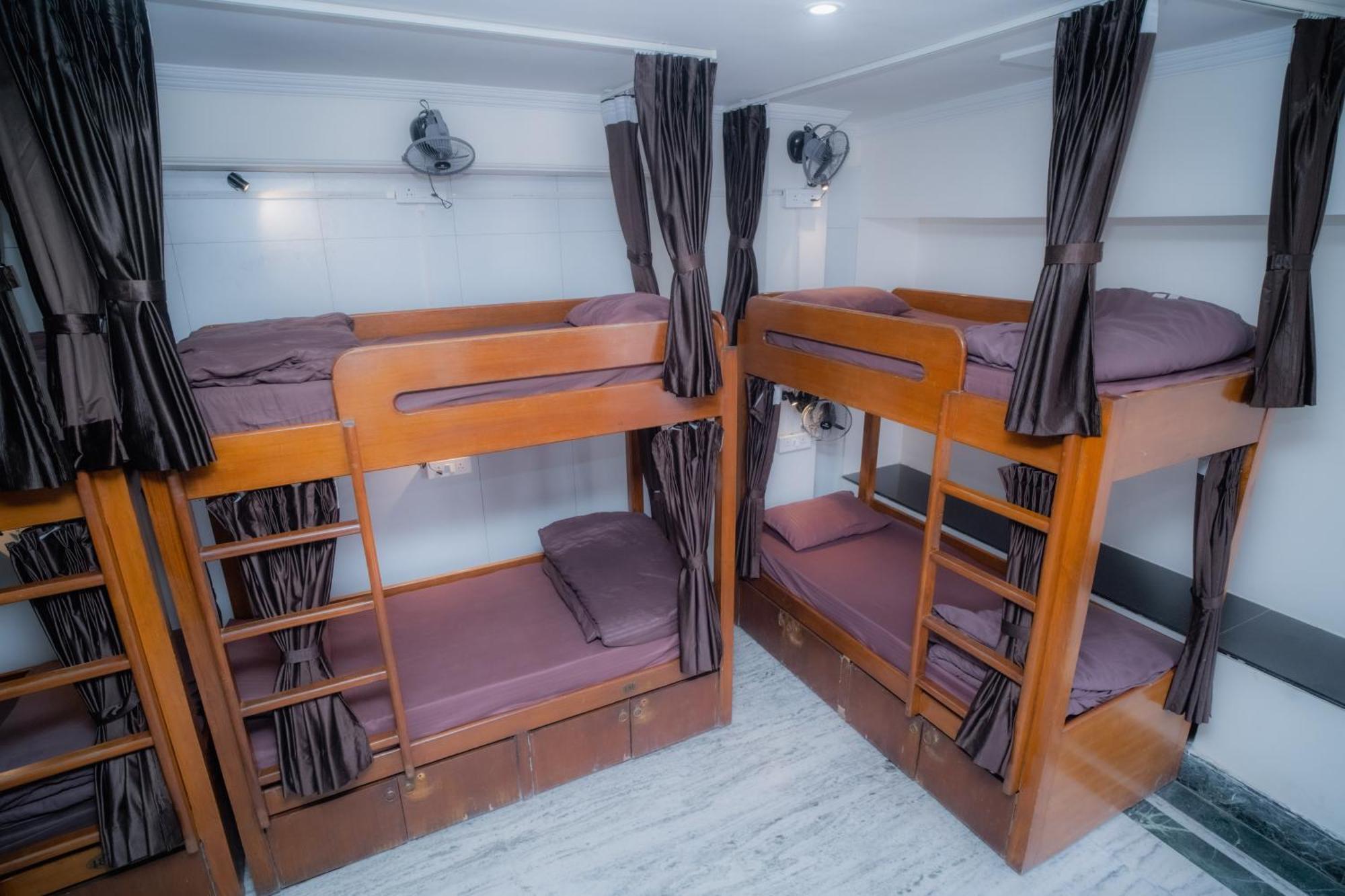 Pearl Courtyard Dormitory Varanasi Exterior foto